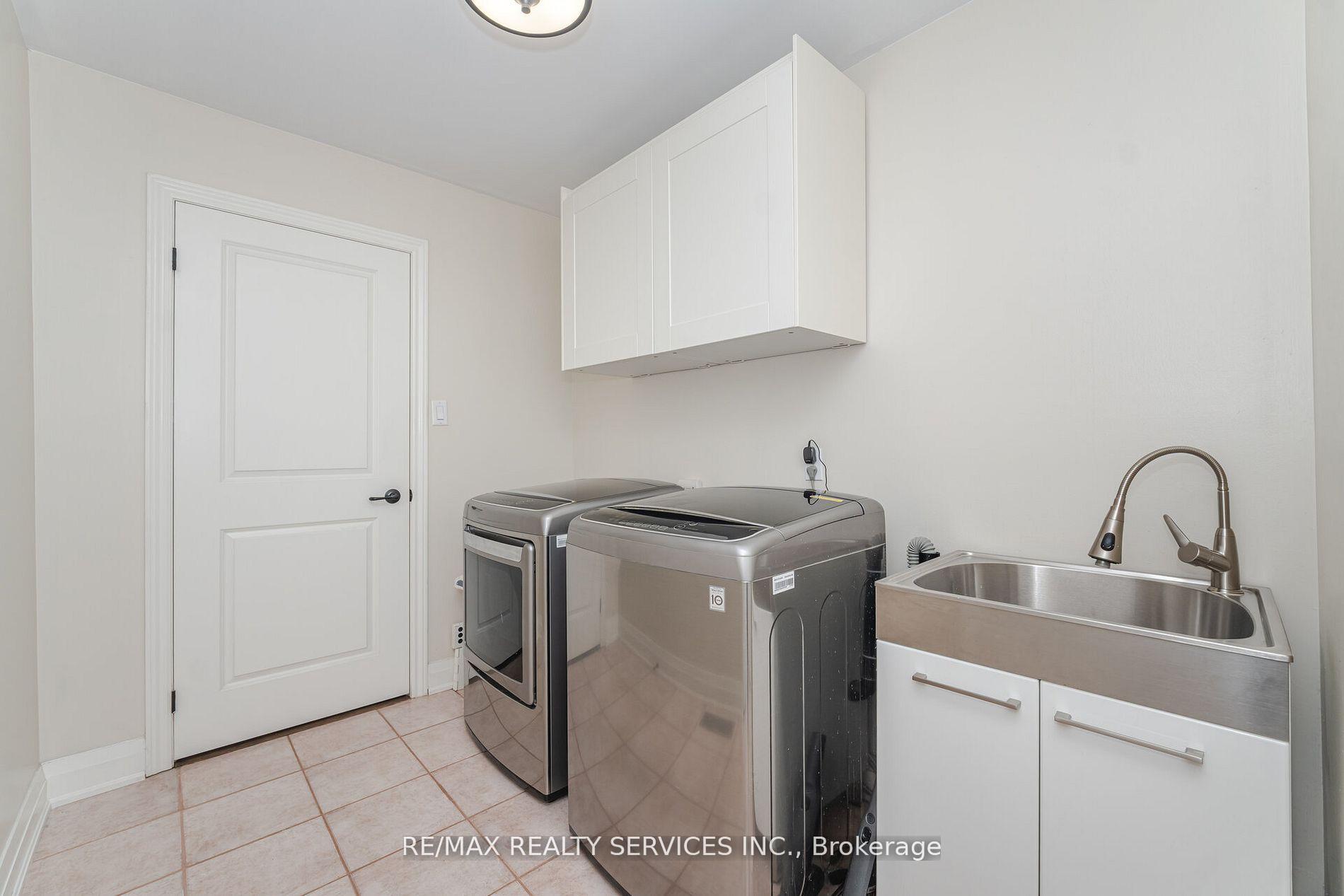 Photo 24 of 33 Carnforth Drive, Brampton, Snelgrove — HOMEH