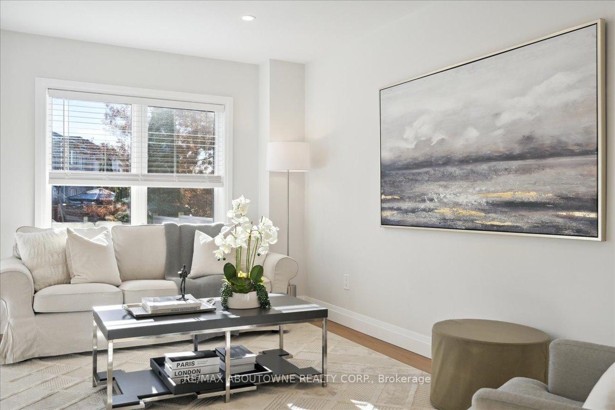 Photo 5 of 4880 Verdi Street, Burlington, Alton — HOMEH