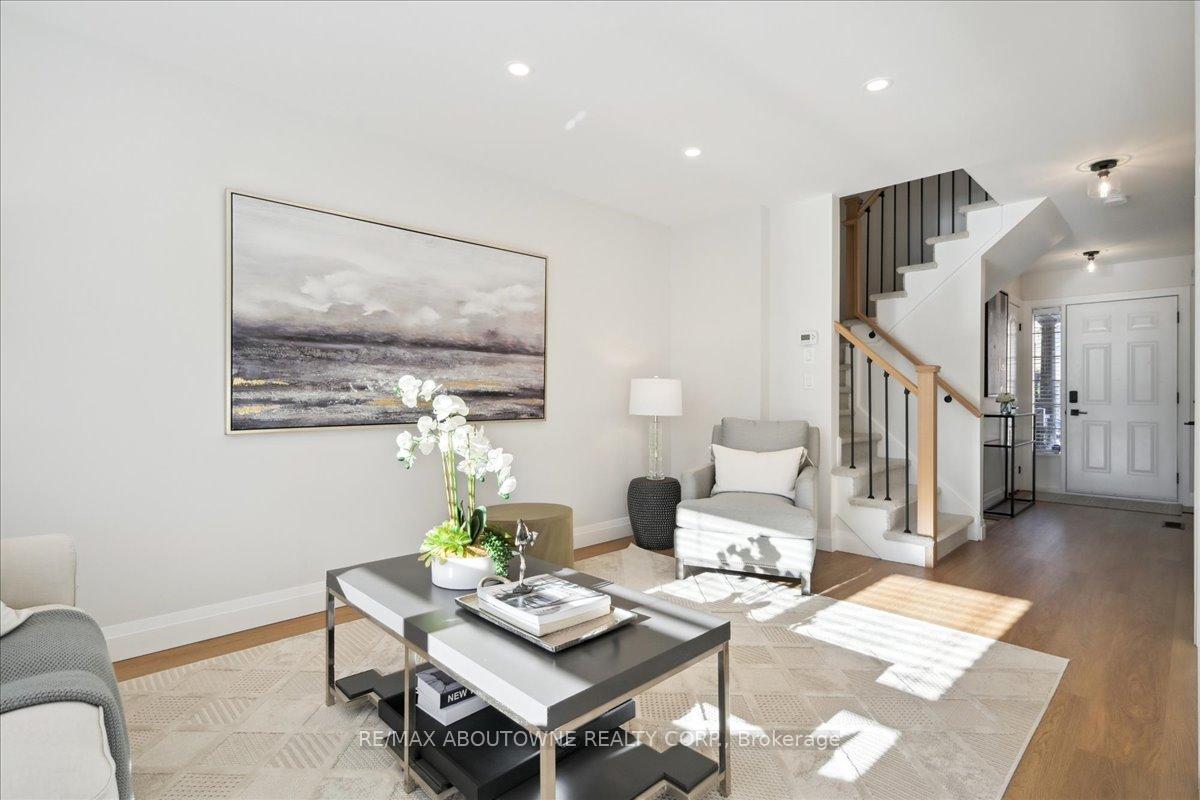 Photo 6 of 4880 Verdi Street, Burlington, Alton — HOMEH