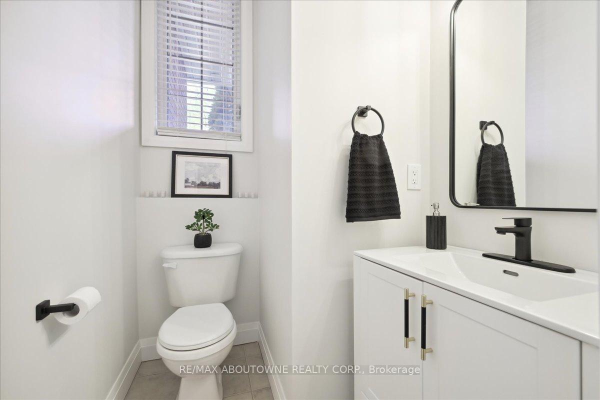 Photo 18 of 4880 Verdi Street, Burlington, Alton — HOMEH