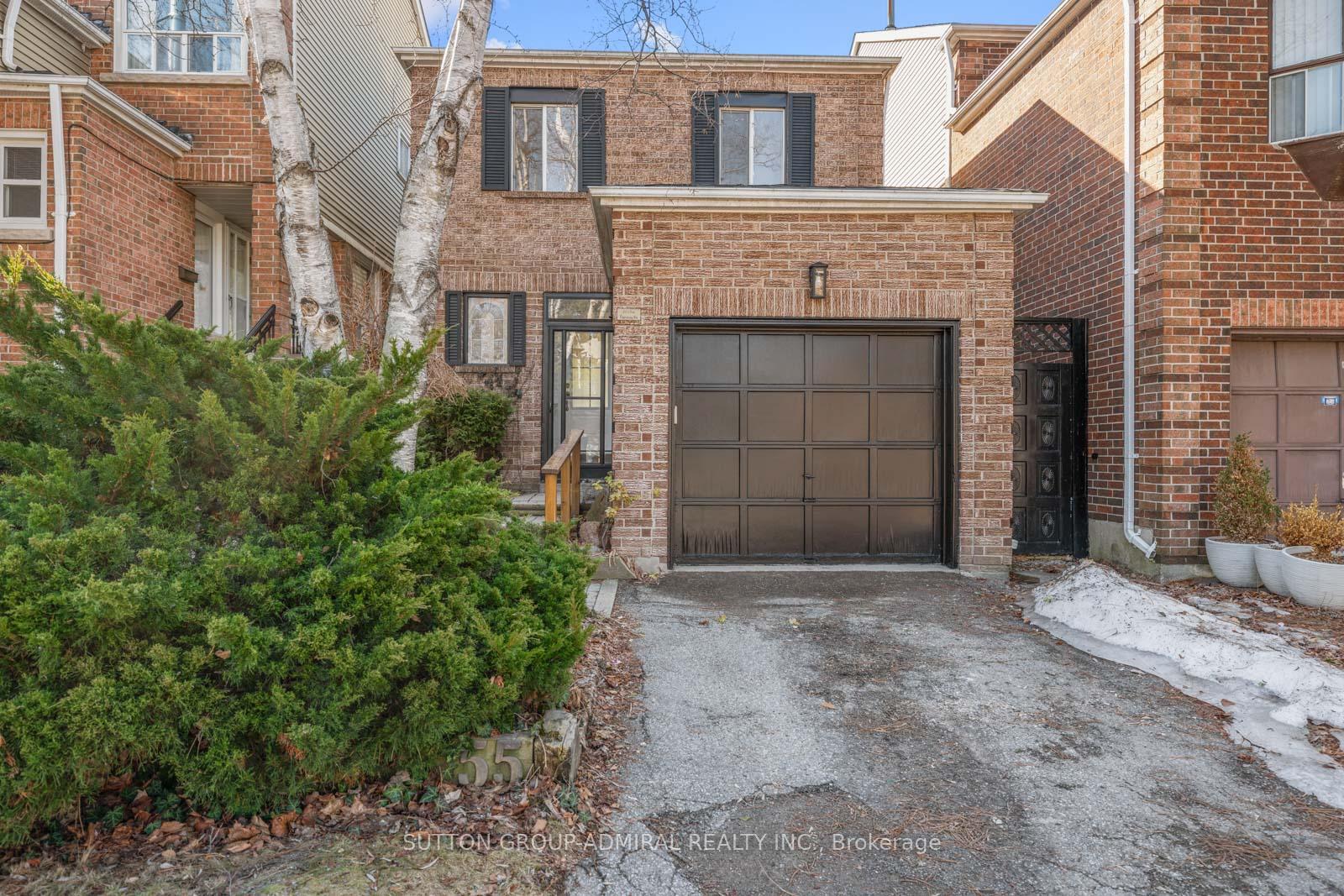 Front of 55 Thornbury Circle