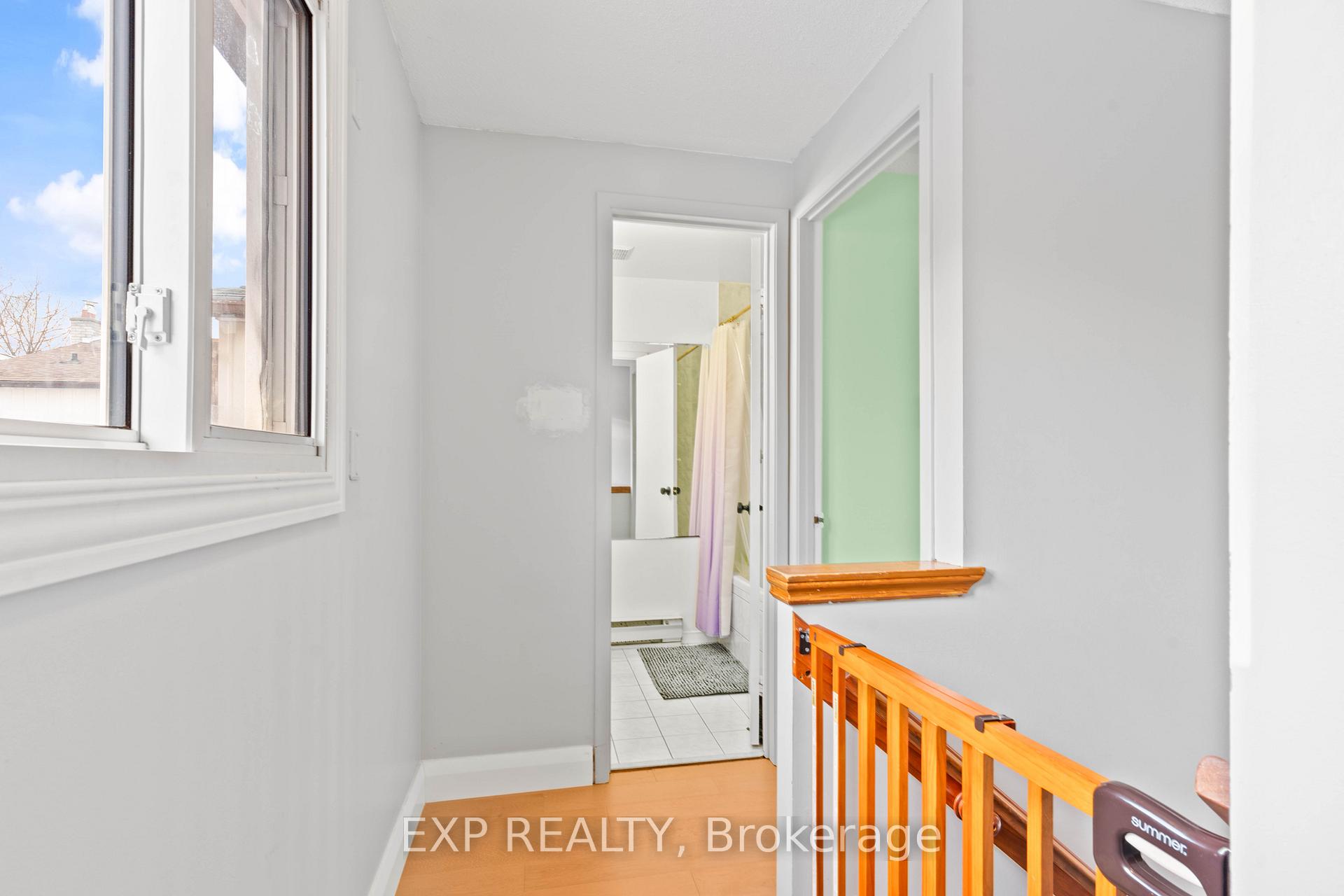 Photo 2 of 21 Hamlet Court, Brampton, Central Park — HOMEH