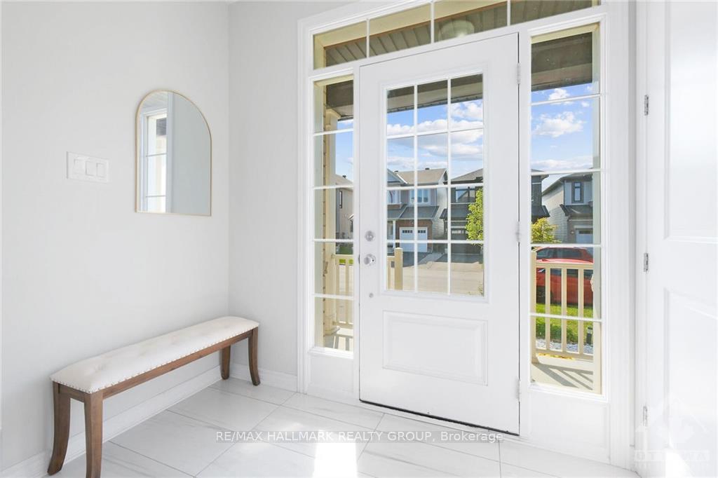 Photo 2 of 331 Finial Way, Ottawa, Barrhaven - Half Moon Bay — HOMEH