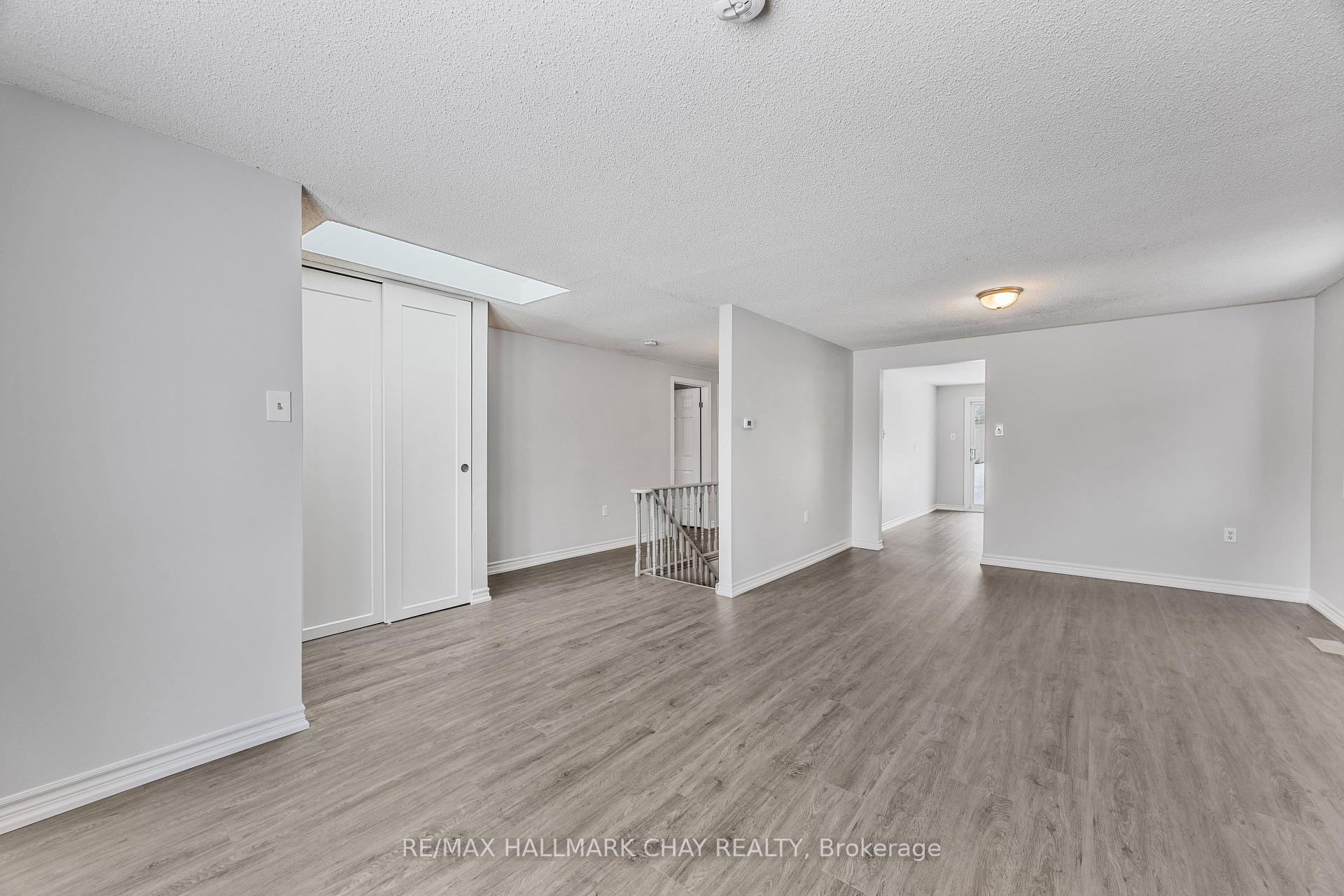 Photo 8 of 40 Sinclair Court, Barrie, Sunnidale — HOMEH