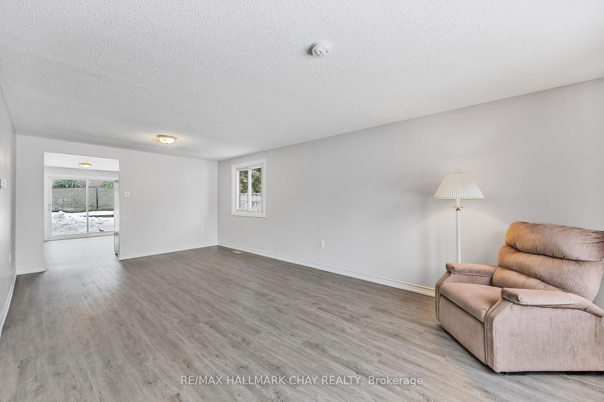 Photo 9 of 40 Sinclair Court, Barrie, Sunnidale — HOMEH