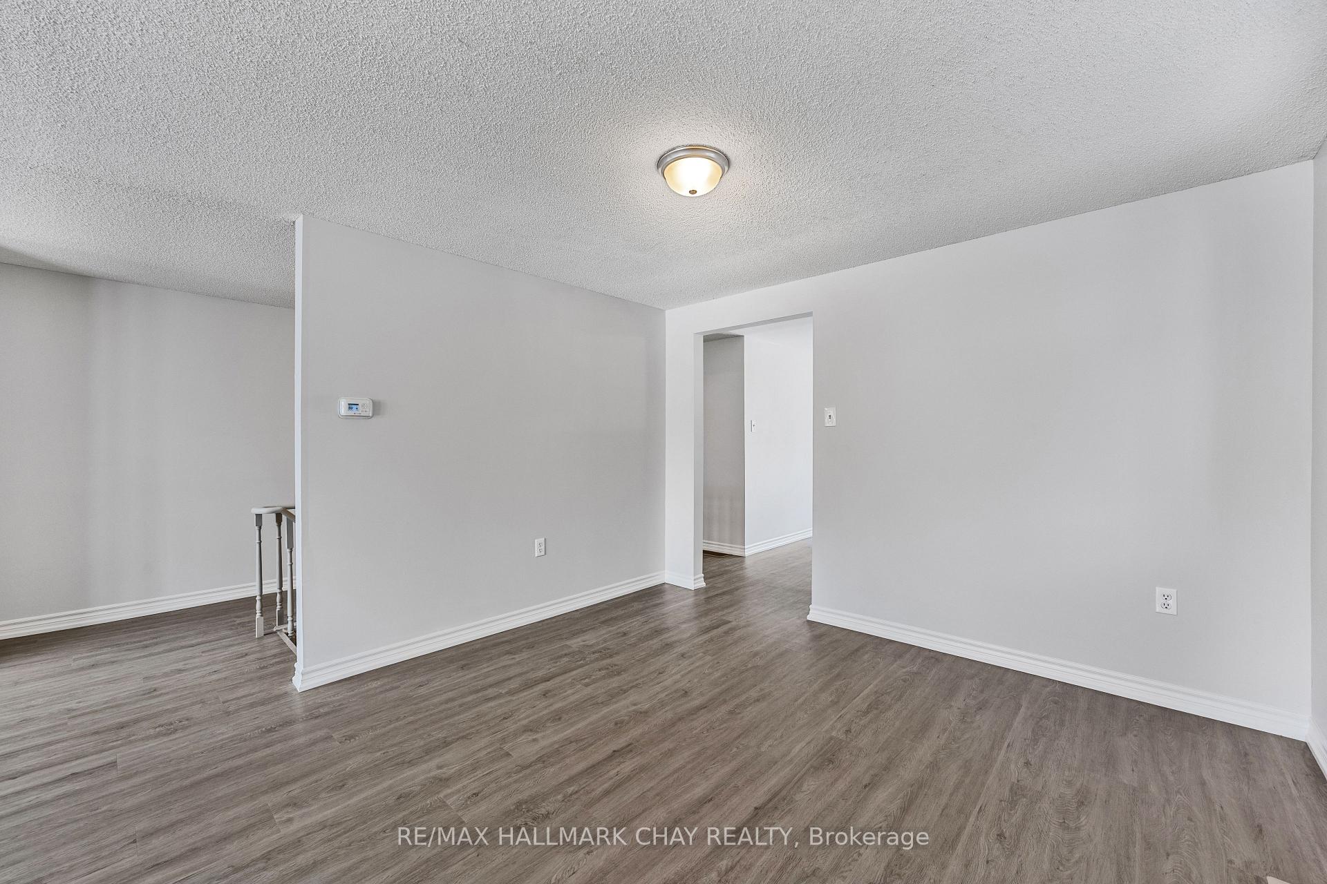 Photo 11 of 40 Sinclair Court, Barrie, Sunnidale — HOMEH