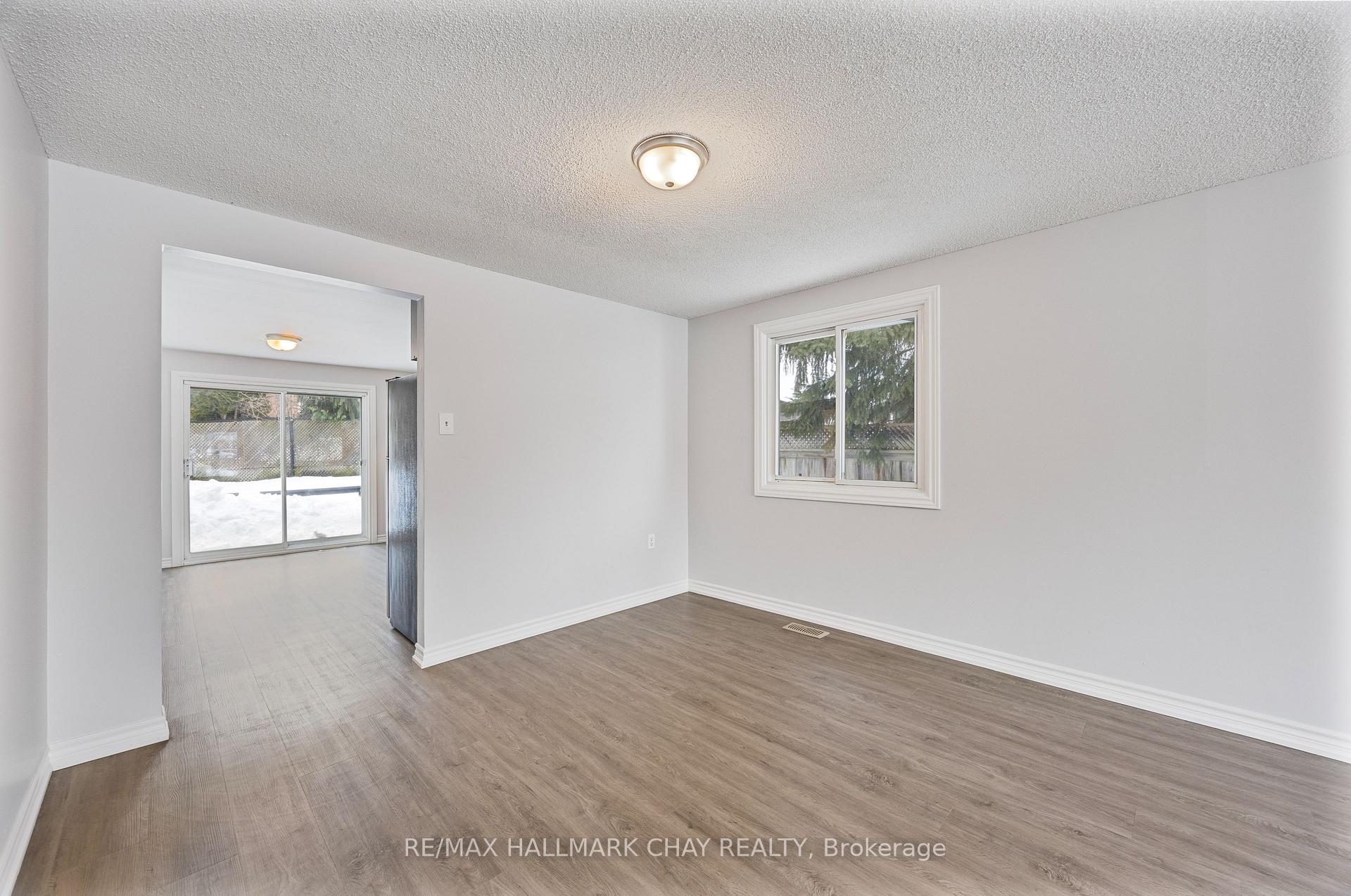 Photo 14 of 40 Sinclair Court, Barrie, Sunnidale — HOMEH