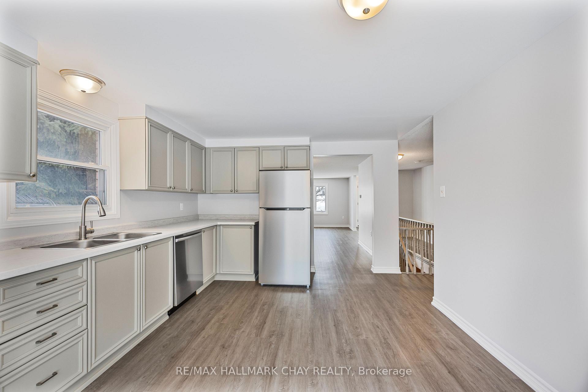 Photo 18 of 40 Sinclair Court, Barrie, Sunnidale — HOMEH