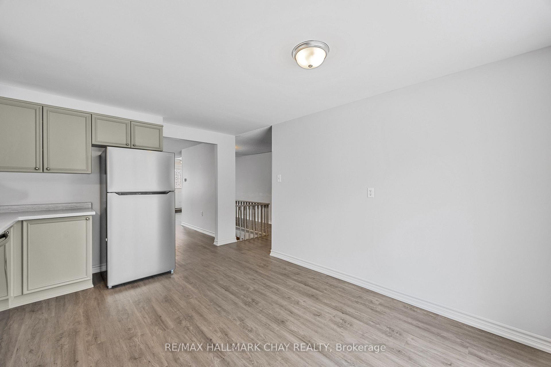 Photo 19 of 40 Sinclair Court, Barrie, Sunnidale — HOMEH