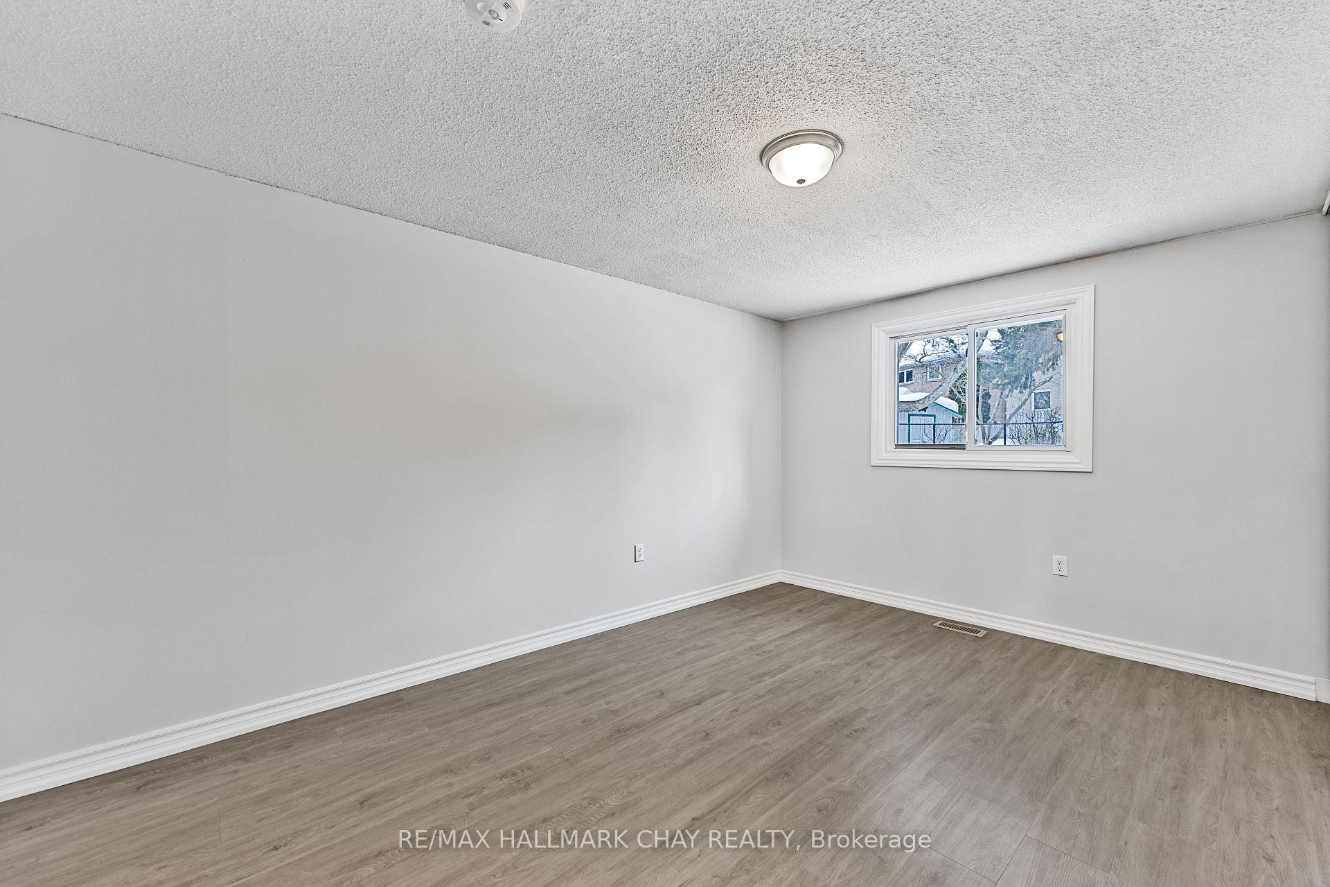 Photo 22 of 40 Sinclair Court, Barrie, Sunnidale — HOMEH