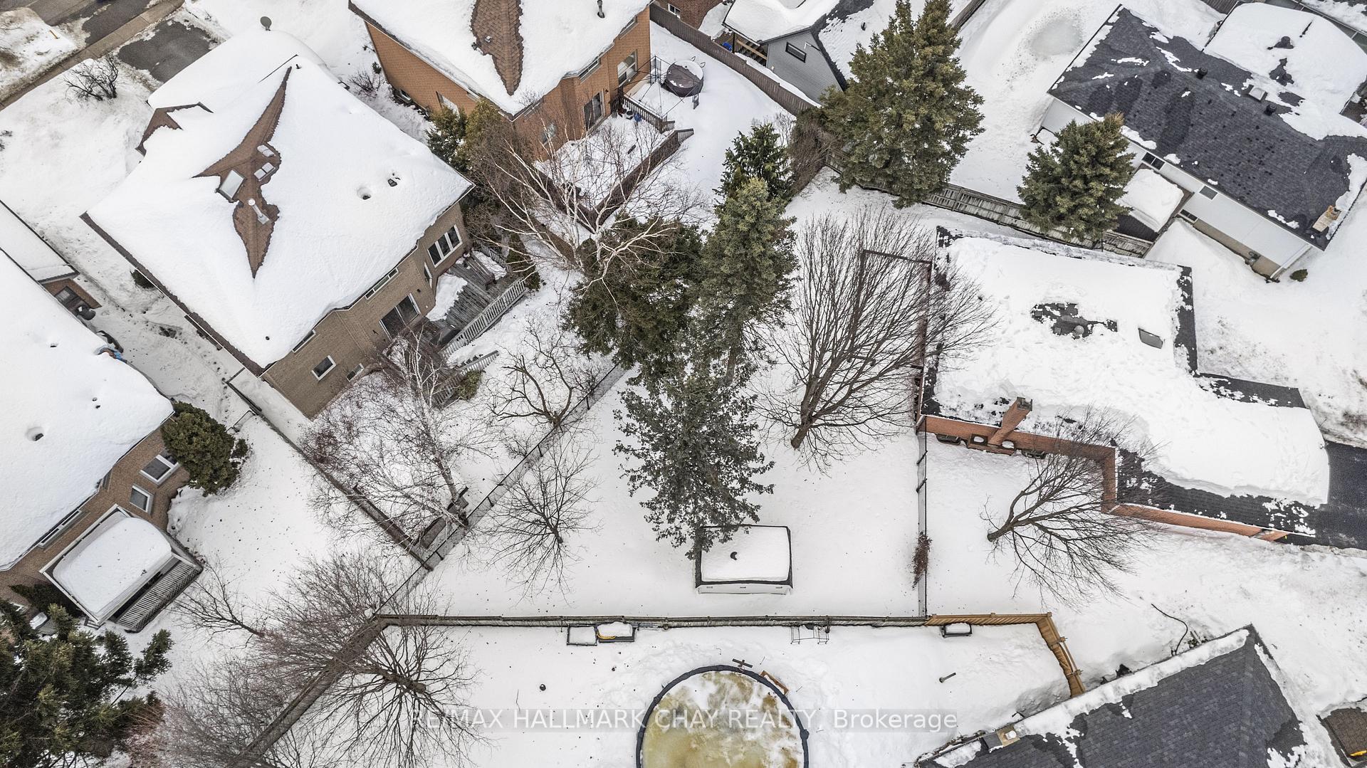 Photo 33 of 40 Sinclair Court, Barrie, Sunnidale — HOMEH