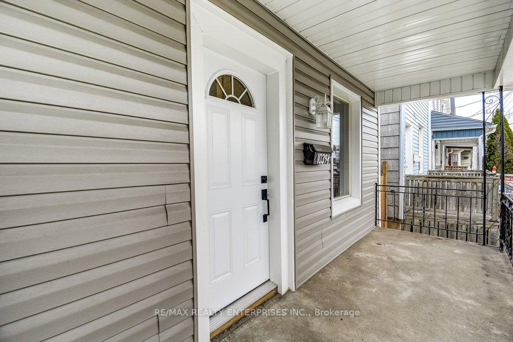Photo 6 of 1039.5 Cannon Street E, Hamilton, Crown Point — HOMEH