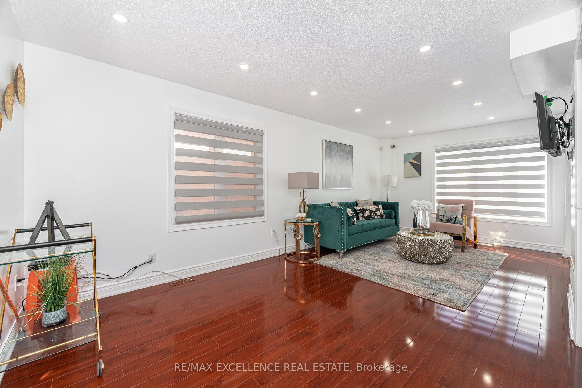 Photo 5 of 36 Coppermill Drive W, Brampton, Northwest Sandalwood Parkway — HOMEH