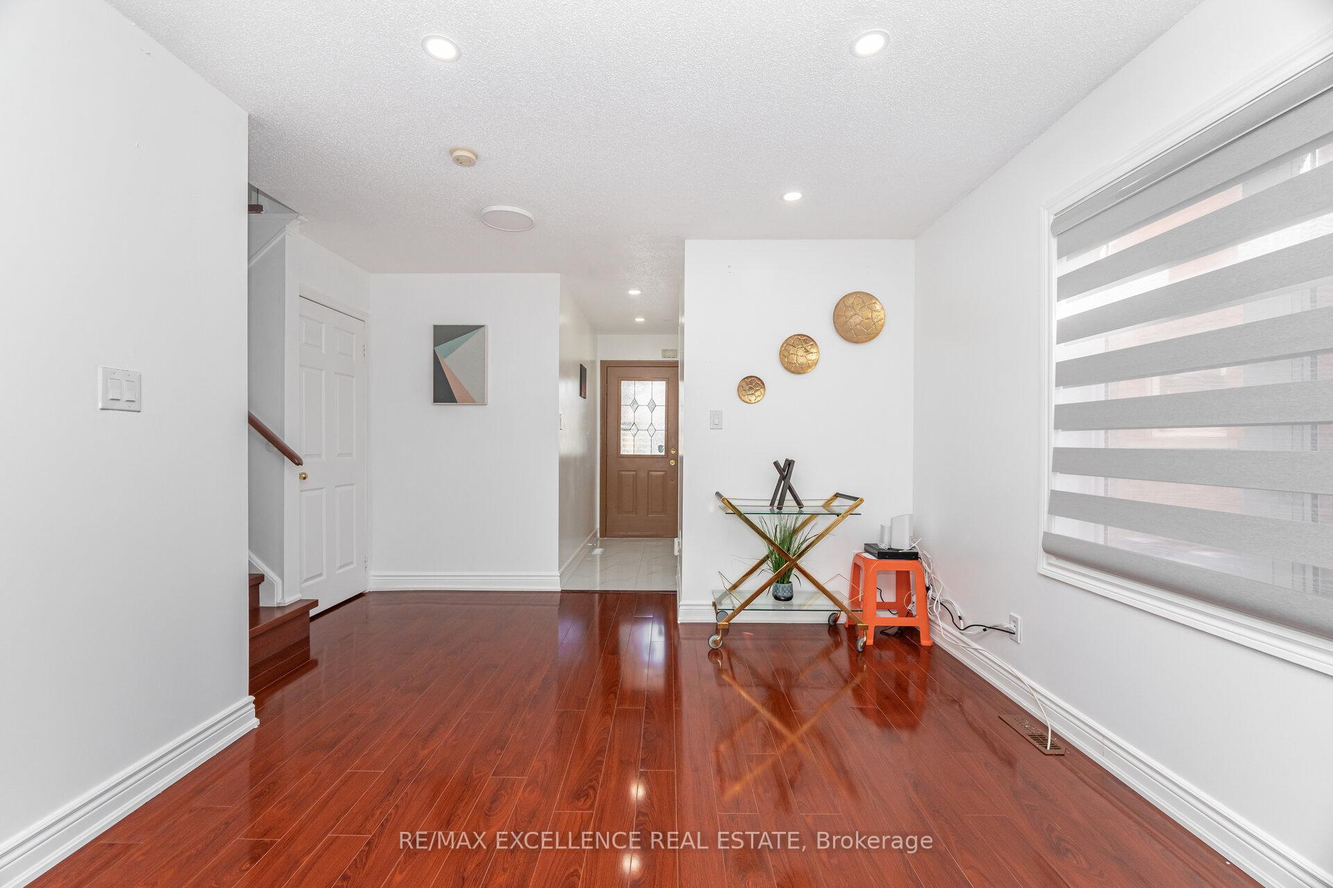 Photo 6 of 36 Coppermill Drive W, Brampton, Northwest Sandalwood Parkway — HOMEH