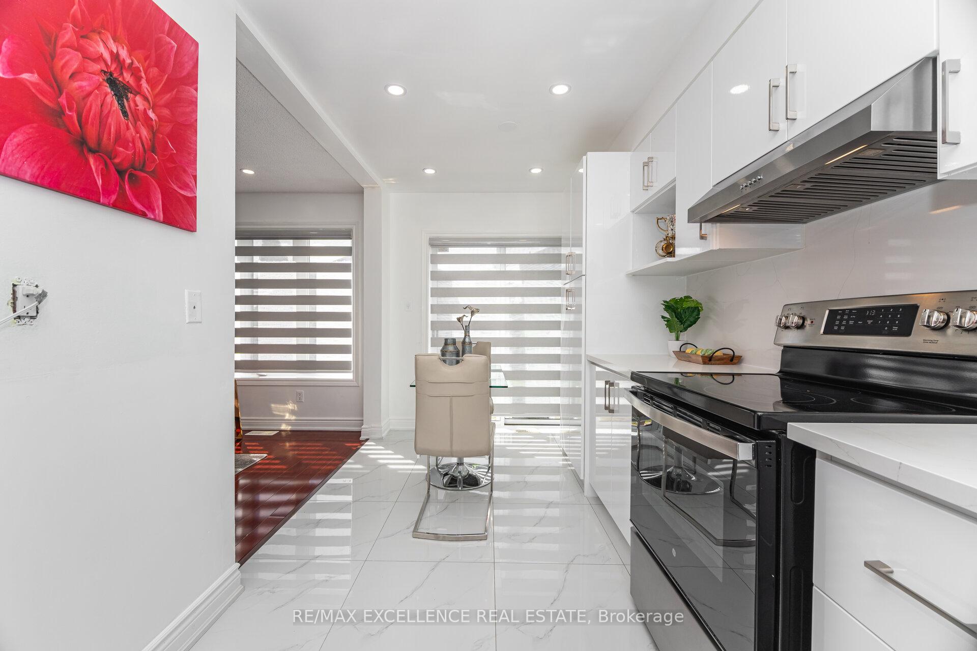 Photo 12 of 36 Coppermill Drive W, Brampton, Northwest Sandalwood Parkway — HOMEH