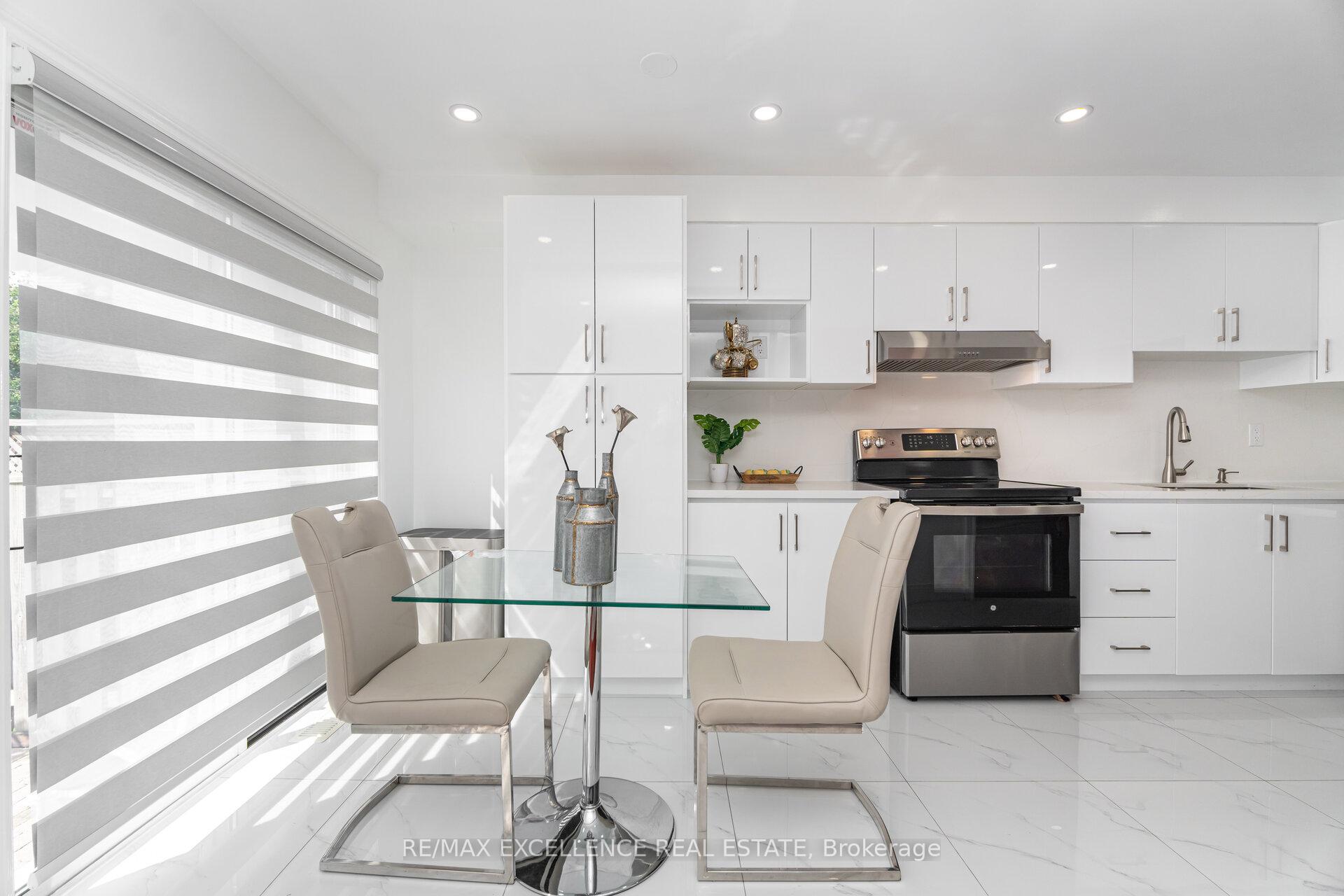 Photo 13 of 36 Coppermill Drive W, Brampton, Northwest Sandalwood Parkway — HOMEH