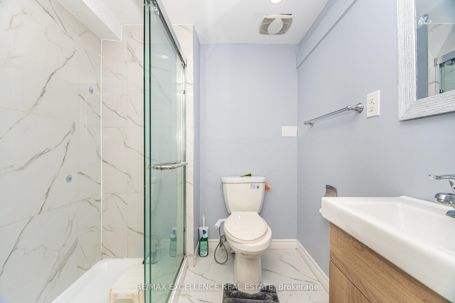Photo 28 of 36 Coppermill Drive W, Brampton, Northwest Sandalwood Parkway — HOMEH