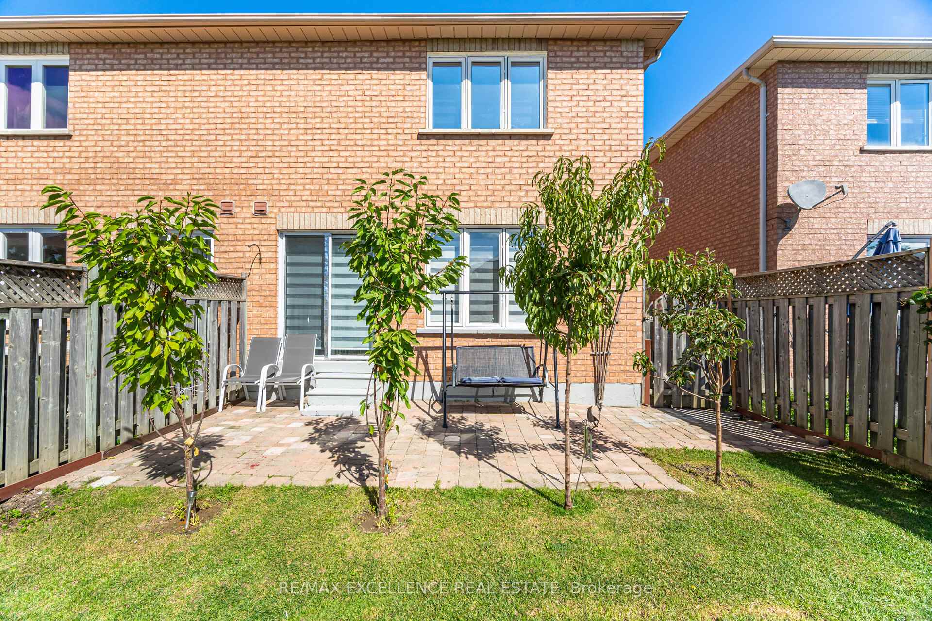 Photo 31 of 36 Coppermill Drive W, Brampton, Northwest Sandalwood Parkway — HOMEH