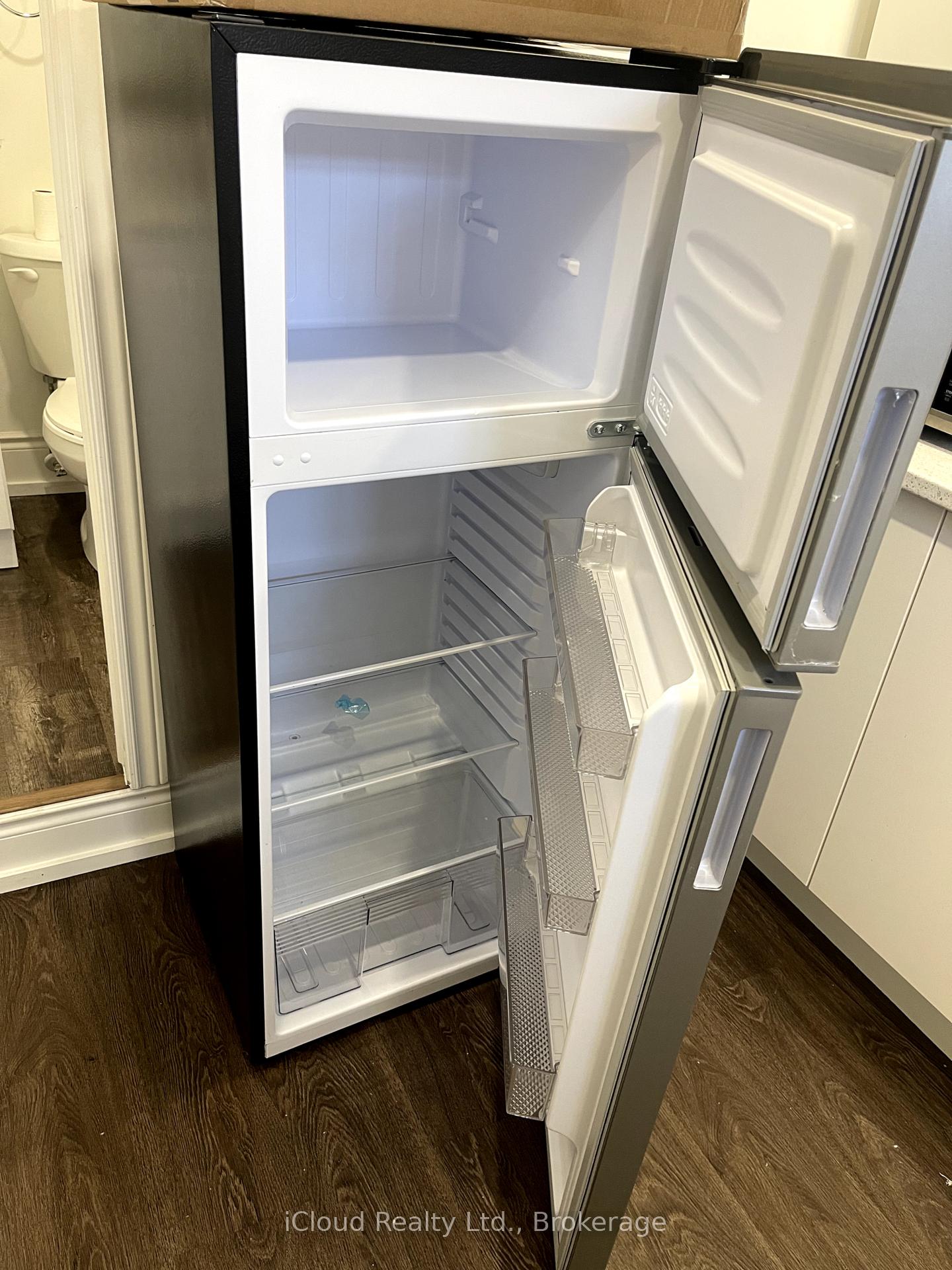 Photo 4 of Unit 53, 56 Baycliffe Crescent, Brampton, Northwest Brampton — HOMEH