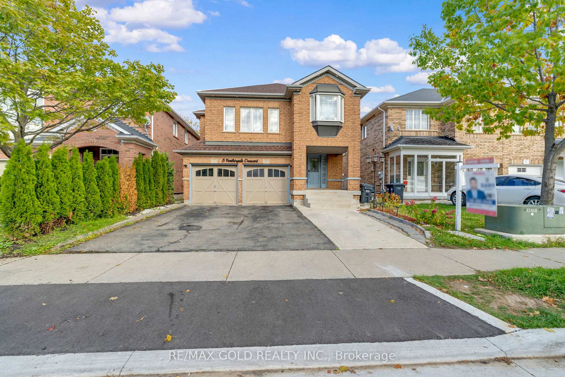 Front of 5 Farthingale Crescent