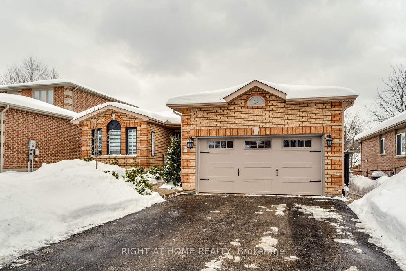 Photo 1 of 15 Horsfield Drive, Barrie, Northwest — HOMEH