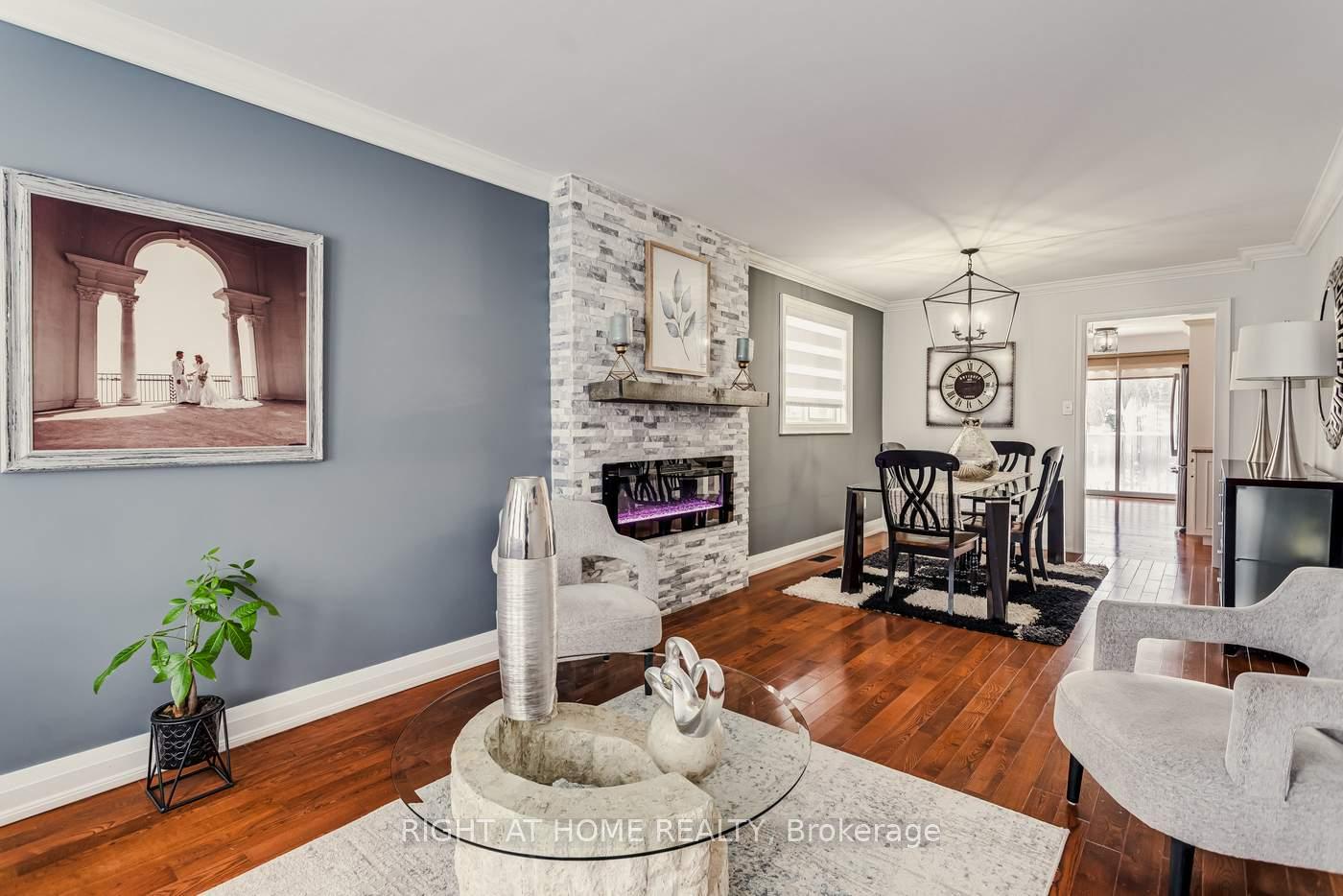 Photo 8 of 15 Horsfield Drive, Barrie, Northwest — HOMEH