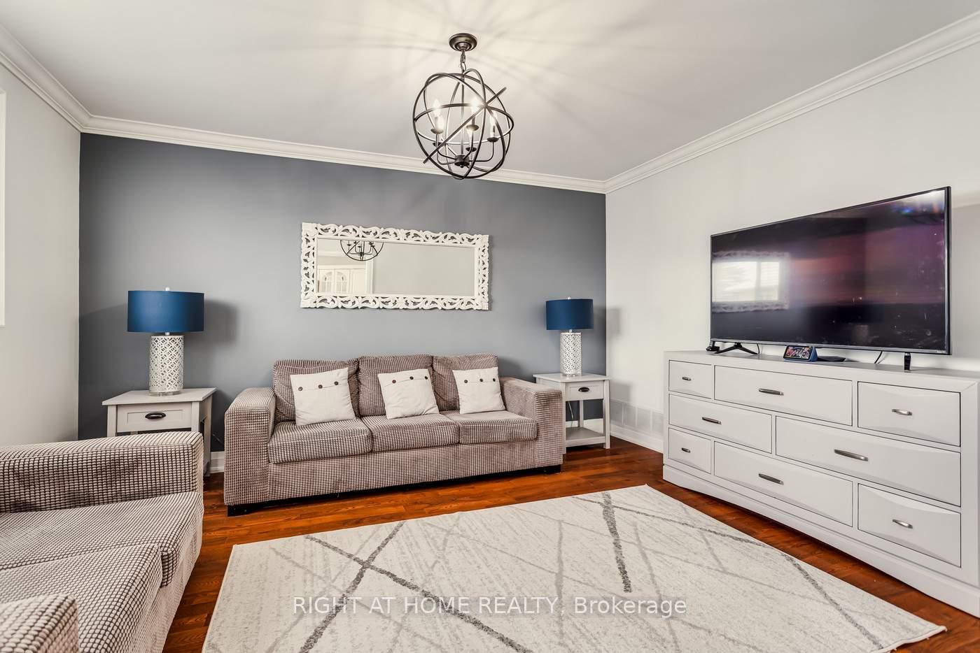 Photo 17 of 15 Horsfield Drive, Barrie, Northwest — HOMEH