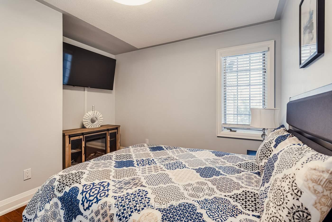 Photo 28 of 15 Horsfield Drive, Barrie, Northwest — HOMEH