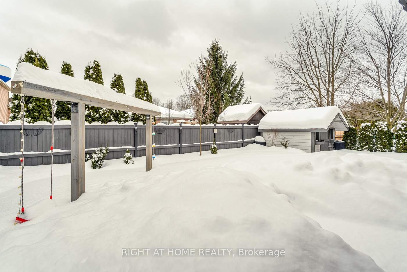 Photo 48 of 15 Horsfield Drive, Barrie, Northwest — HOMEH