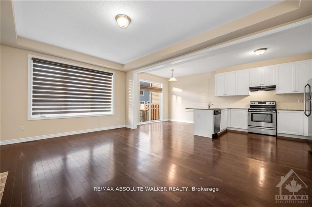 Photo 2 of 626 Dundonald Drive, Ottawa, Barrhaven - Half Moon Bay — HOMEH