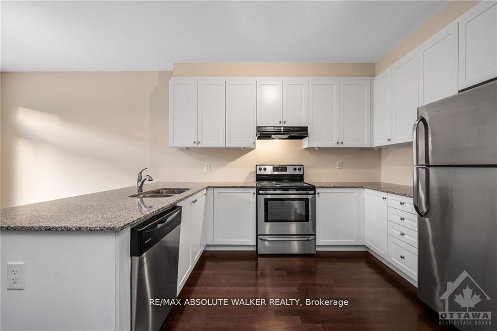 Photo 10 of 626 Dundonald Drive, Ottawa, Barrhaven - Half Moon Bay — HOMEH