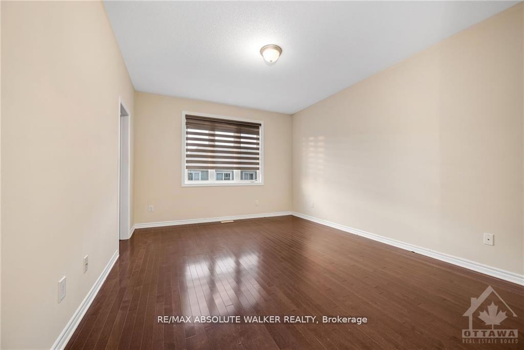 Photo 14 of 626 Dundonald Drive, Ottawa, Barrhaven - Half Moon Bay — HOMEH