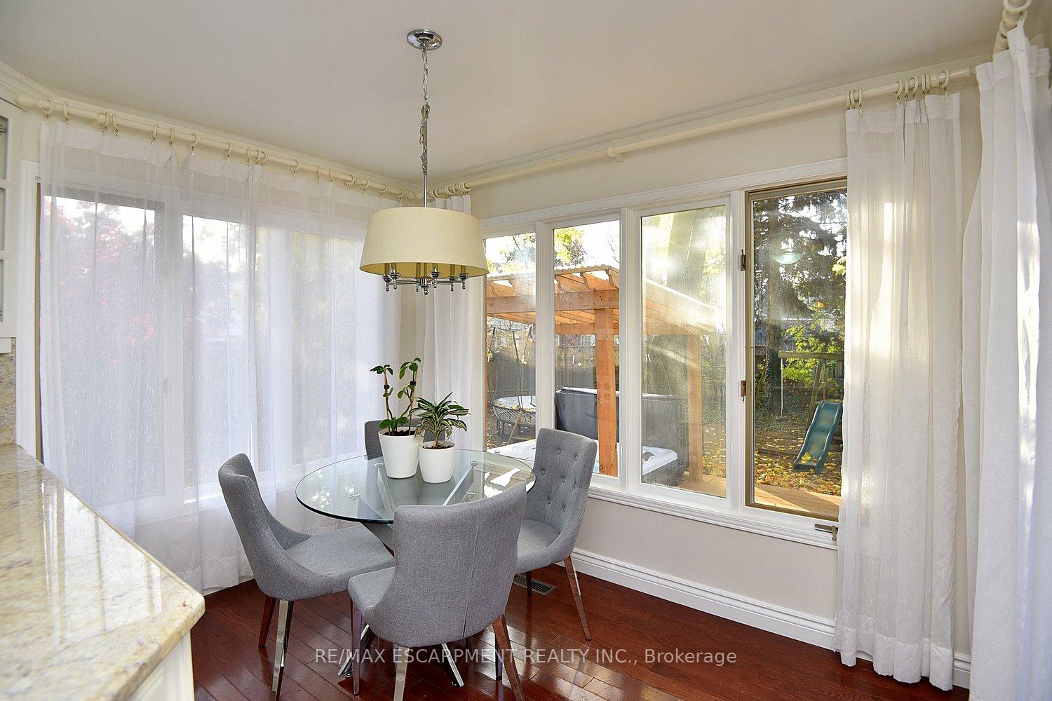 Photo 10 of 570 Harmony Avenue, Burlington, Roseland — HOMEH