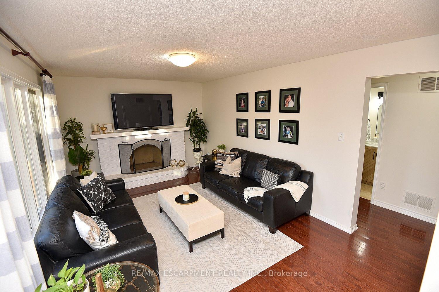 Photo 36 of 570 Harmony Avenue, Burlington, Roseland — HOMEH