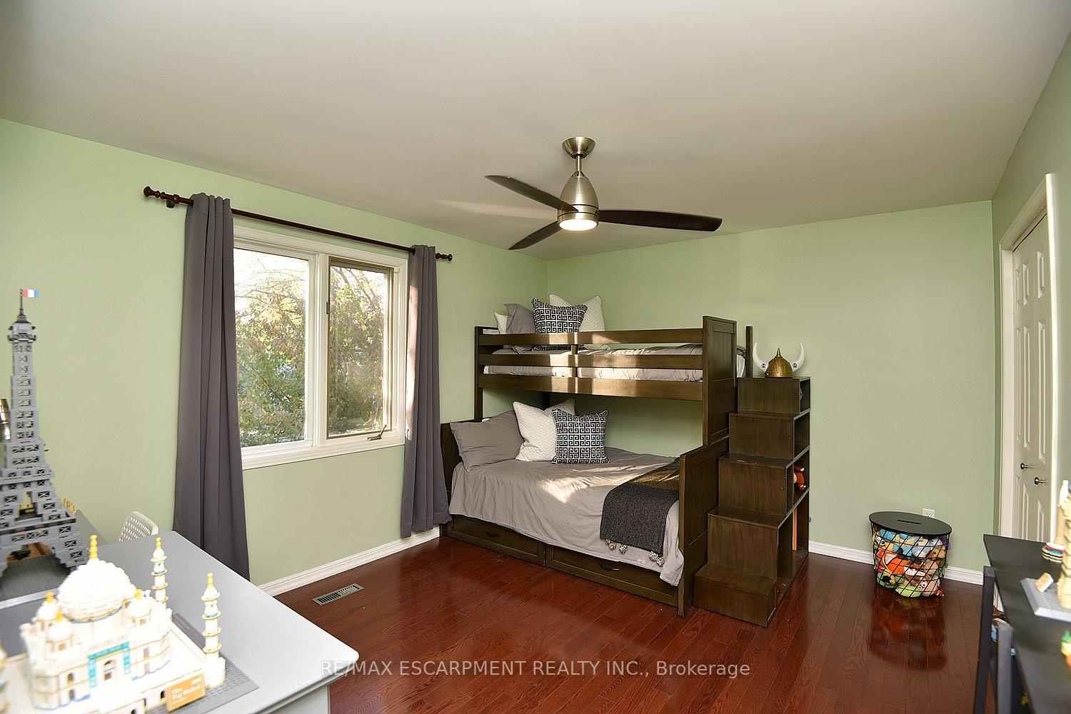 Photo 17 of 570 Harmony Avenue, Burlington, Roseland — HOMEH