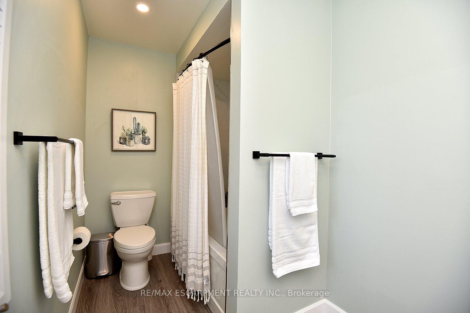 Photo 37 of 570 Harmony Avenue, Burlington, Roseland — HOMEH