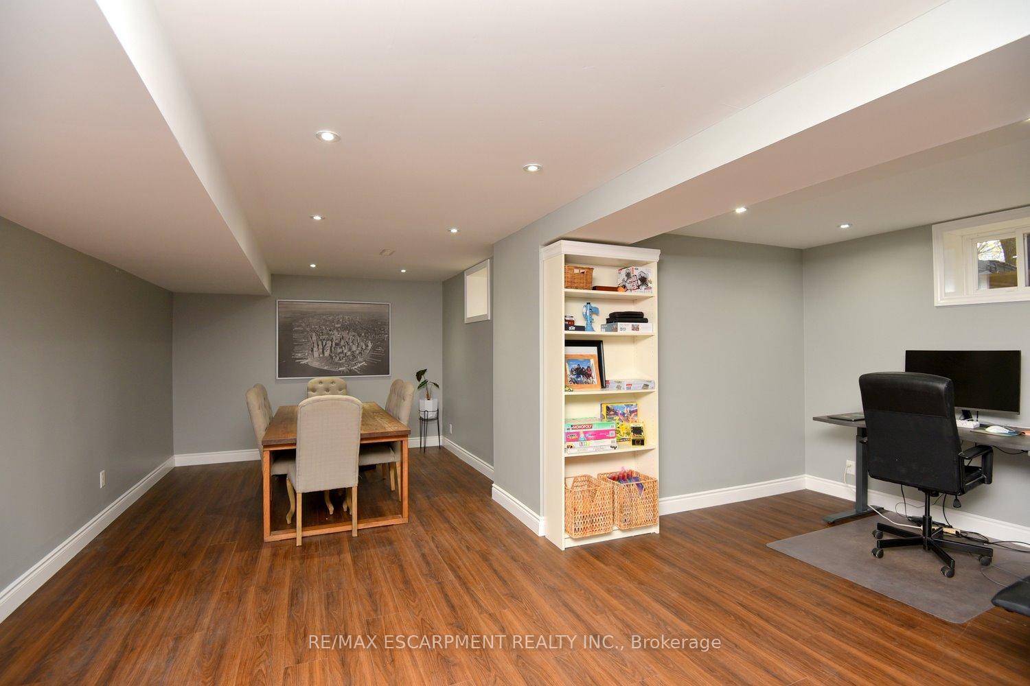 Photo 24 of 570 Harmony Avenue, Burlington, Roseland — HOMEH