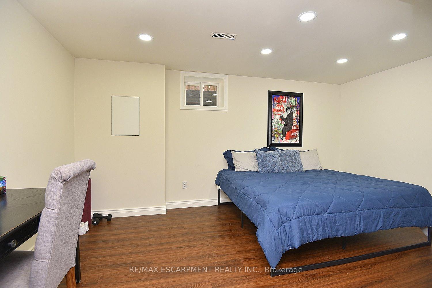 Photo 27 of 570 Harmony Avenue, Burlington, Roseland — HOMEH