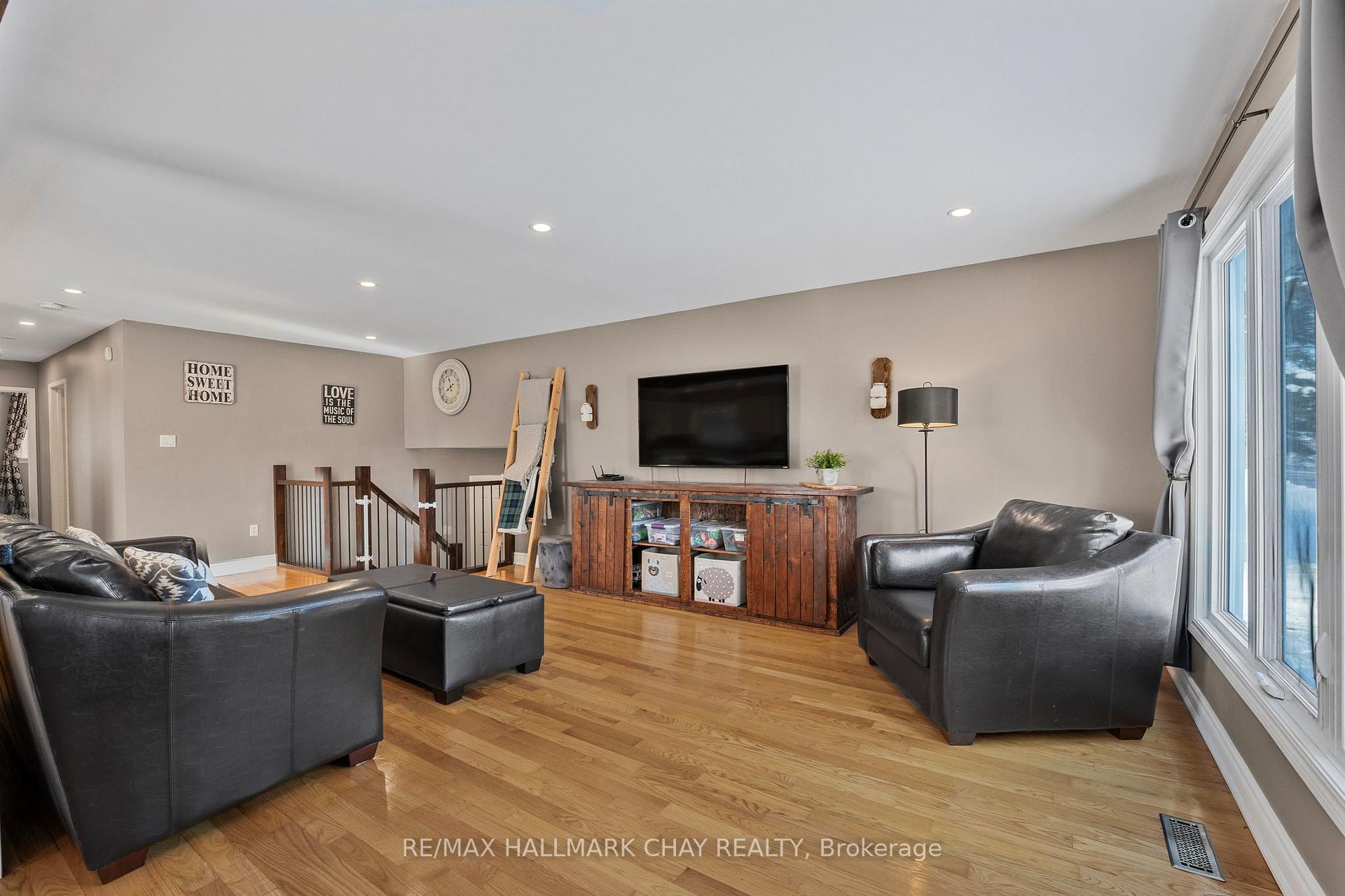 Photo 10 of 316 Pine Drive, Barrie, Bayshore — HOMEH