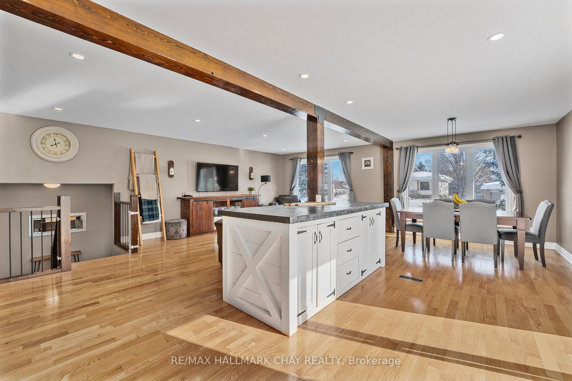 Photo 13 of 316 Pine Drive, Barrie, Bayshore — HOMEH