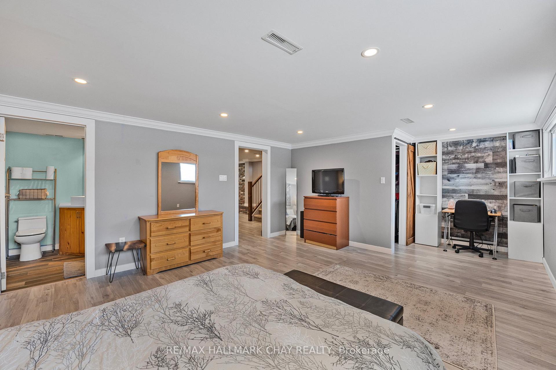Photo 35 of 316 Pine Drive, Barrie, Bayshore — HOMEH