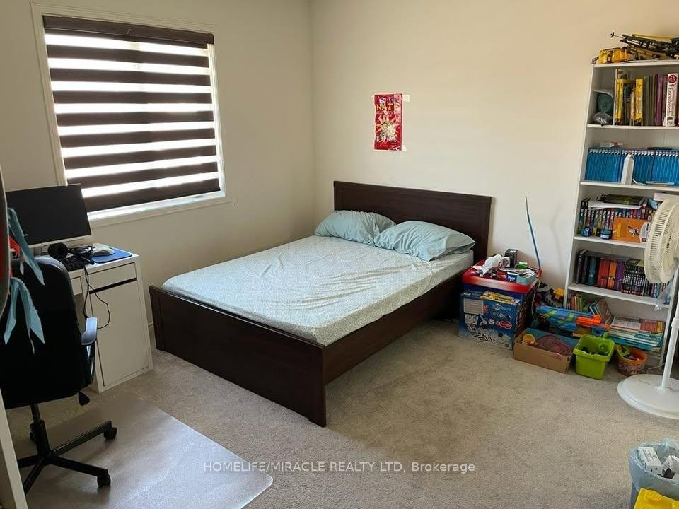 Photo 3 of 23 Cookview Drive, Brampton, Sandringham-Wellington — HOMEH