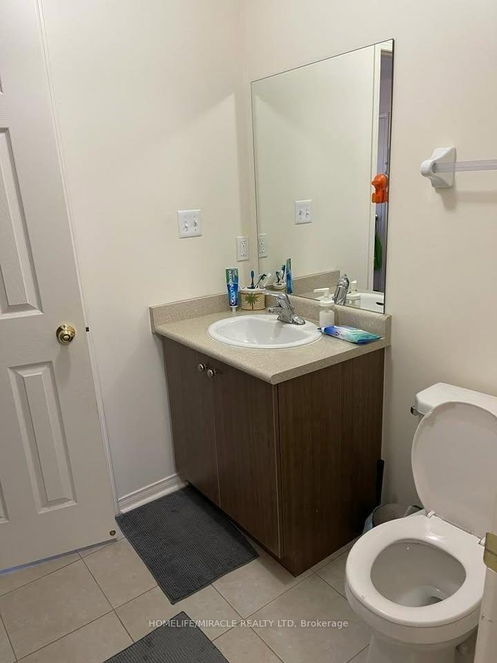 Photo 6 of 23 Cookview Drive, Brampton, Sandringham-Wellington — HOMEH