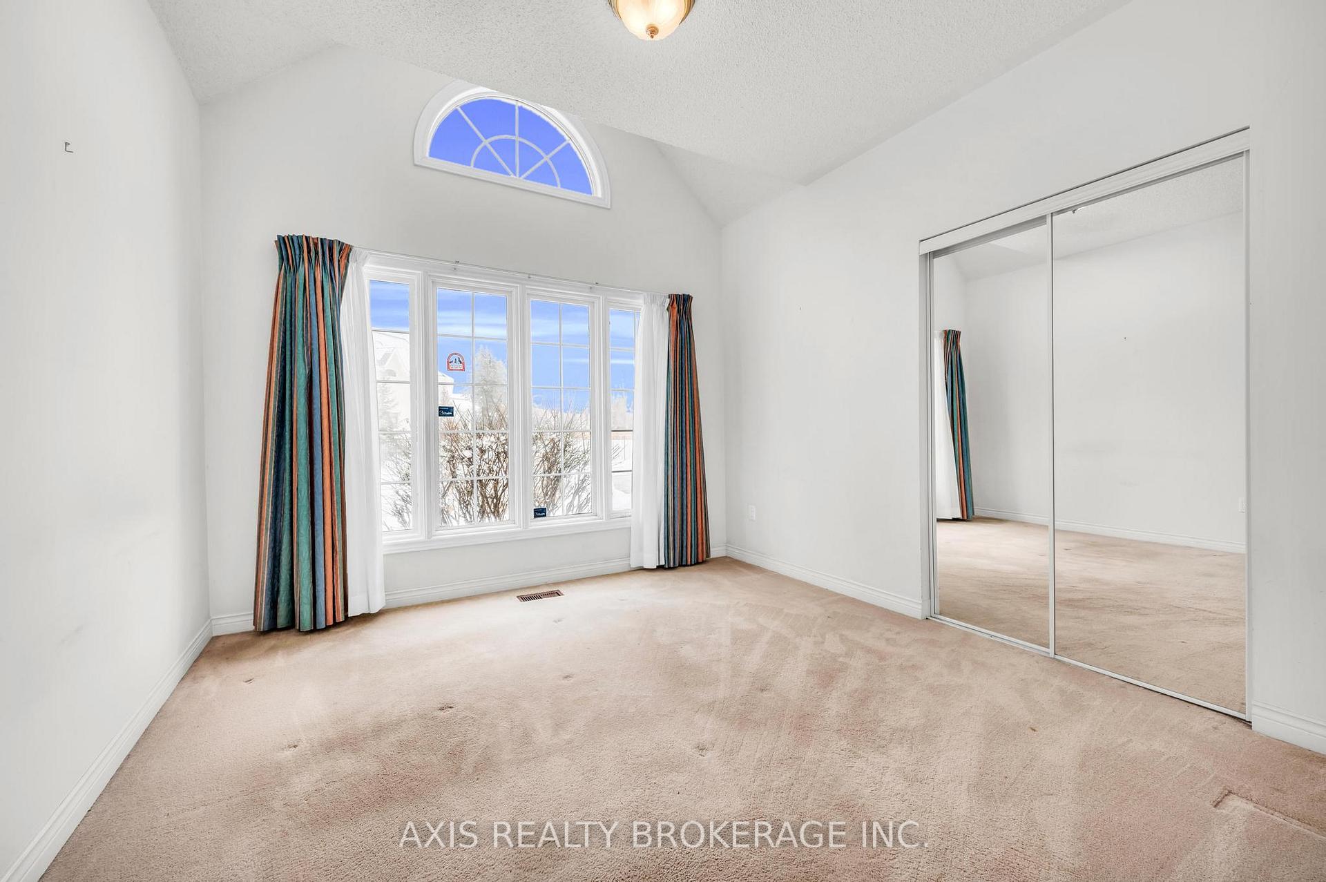 Photo 32 of 67 Whisper Lane, Vaughan, Kleinburg — HOMEH