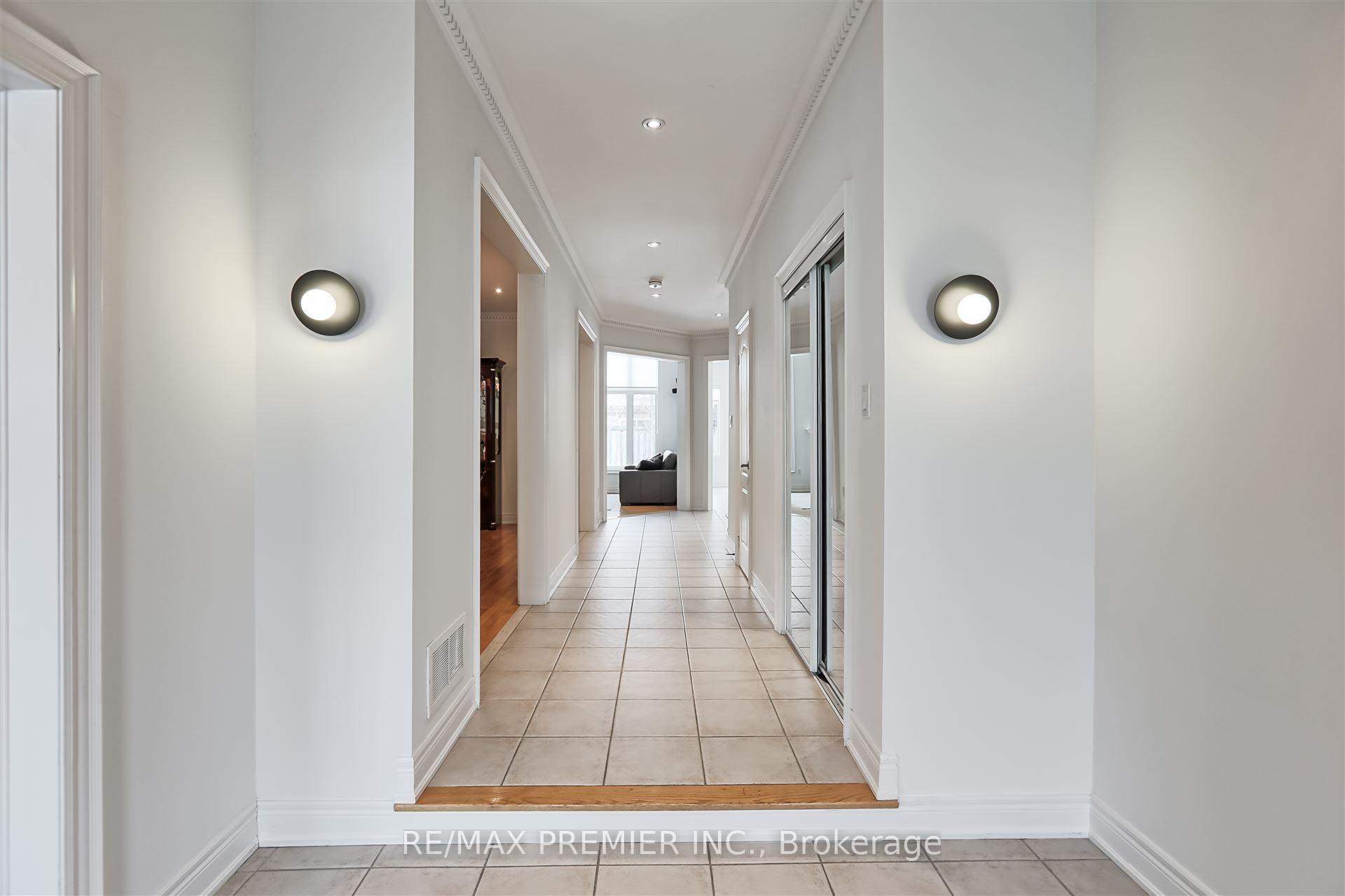 Photo 6 of 50 Basilica Drive, Vaughan, Vellore Village — HOMEH
