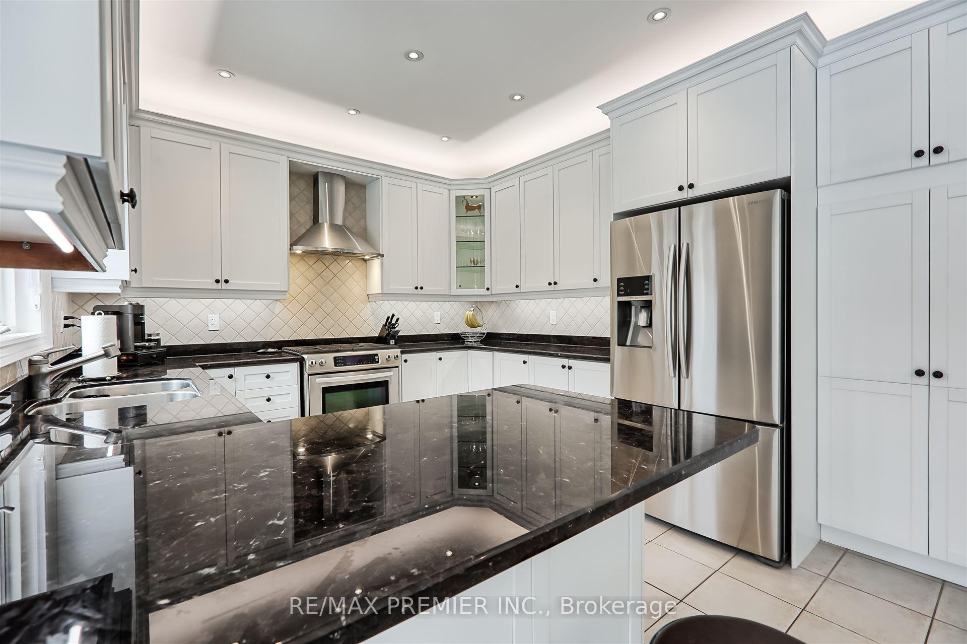 Photo 12 of 50 Basilica Drive, Vaughan, Vellore Village — HOMEH