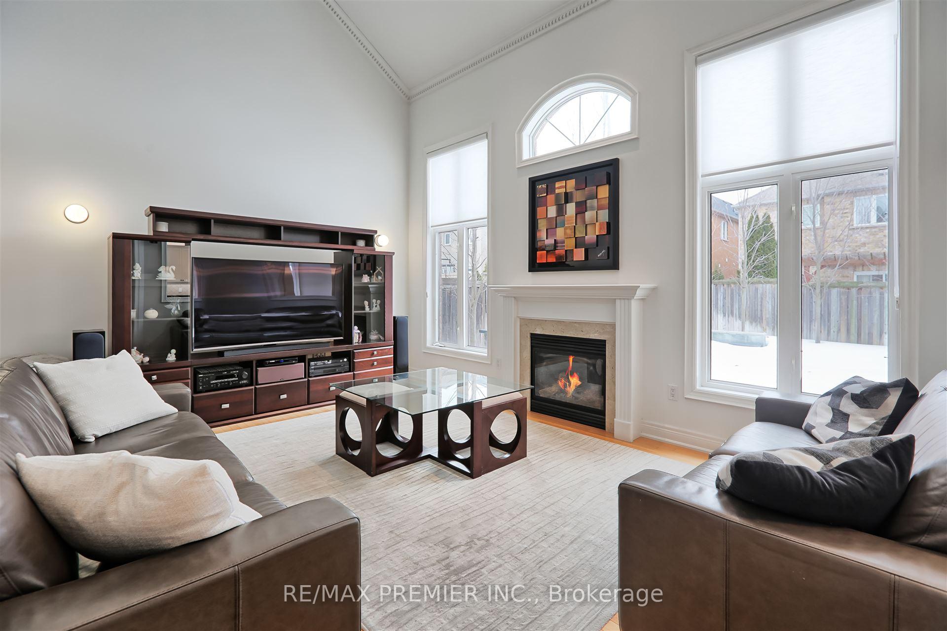 Photo 16 of 50 Basilica Drive, Vaughan, Vellore Village — HOMEH