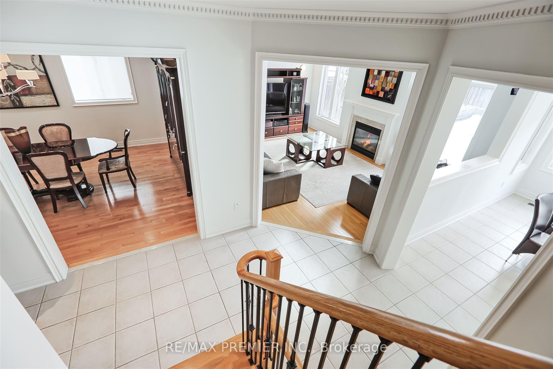 Photo 18 of 50 Basilica Drive, Vaughan, Vellore Village — HOMEH