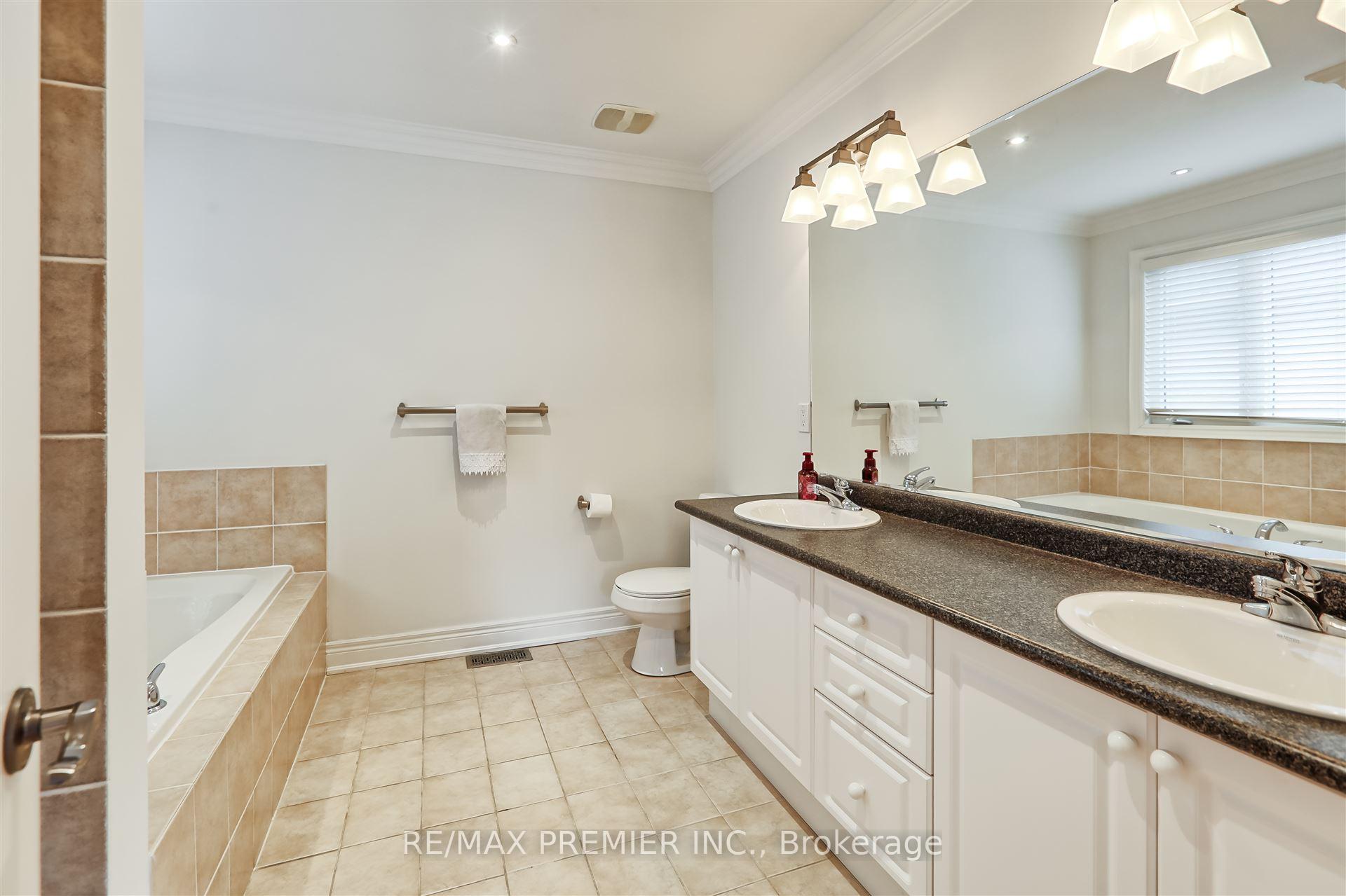 Photo 23 of 50 Basilica Drive, Vaughan, Vellore Village — HOMEH