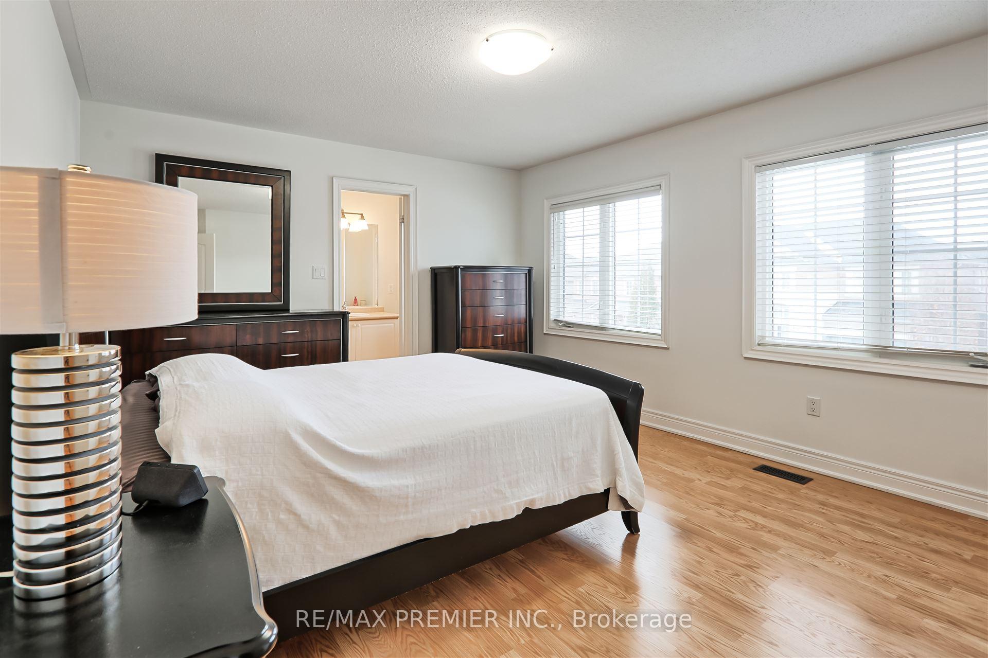 Photo 25 of 50 Basilica Drive, Vaughan, Vellore Village — HOMEH